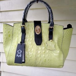Ryan Satchel by Marc Chantal